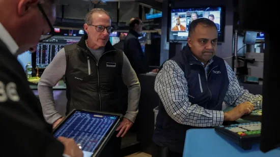 午盘：美股维持涨势 科技股涨幅领先